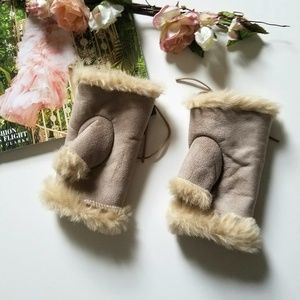 Cozy Fingerless Gloves Neutral Tone